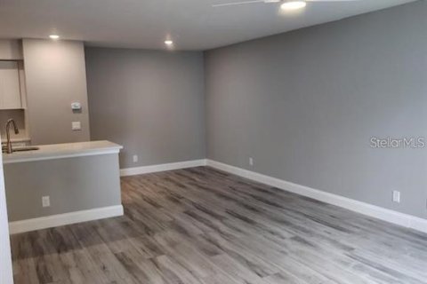 Condo in Kissimmee, Florida, 2 bedrooms  № 2207061 - photo 5