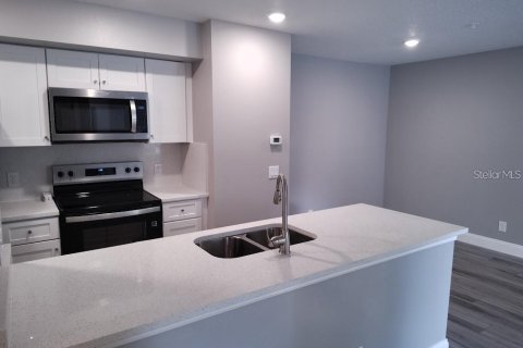 Condo in Kissimmee, Florida, 2 bedrooms  № 2207061 - photo 4