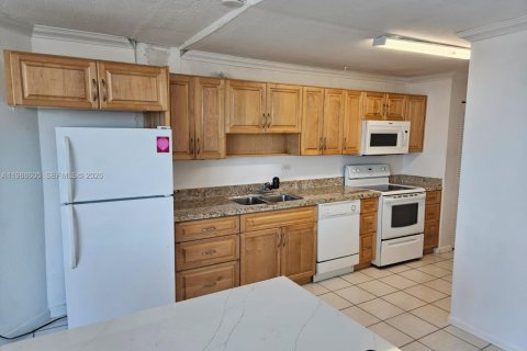 Купить кондоминиум в Майами-Бич, Флорида 1 спальня, 93.83м2, № 2050718 - фото 2