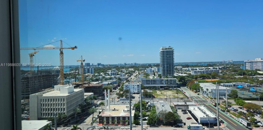 Кондоминиум с 1 спальней в Майами-Бич, Флорида № 2050718