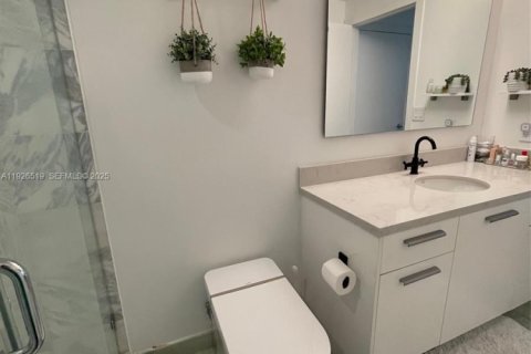 Купить кондоминиум в Майами, Флорида 1 спальня, 92.9м2, № 1986489 - фото 13