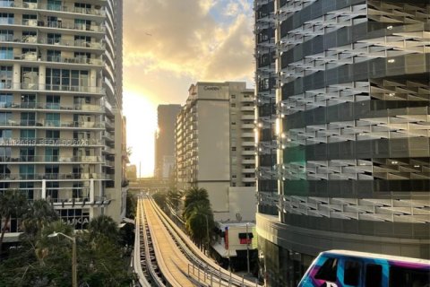 Купить кондоминиум в Майами, Флорида 1 спальня, 92.9м2, № 1986489 - фото 19