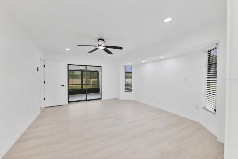 House in Port Charlotte, Florida 3 bedrooms, 163.6 sq.m. № 1841534 - photo 21