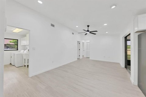 House in Port Charlotte, Florida 3 bedrooms, 163.6 sq.m. № 1841534 - photo 18