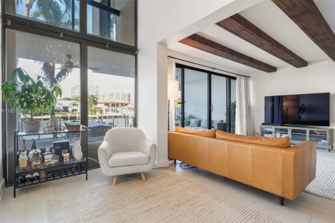 Condominio en venta en Sunny Isles Beach, Florida, 3 dormitorios, 220.18 m2 № 1984494 - foto 8