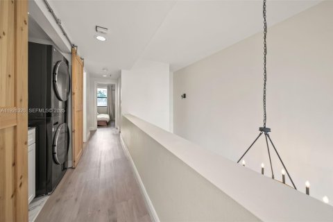 Condominio en venta en Sunny Isles Beach, Florida, 3 dormitorios, 220.18 m2 № 1984494 - foto 26