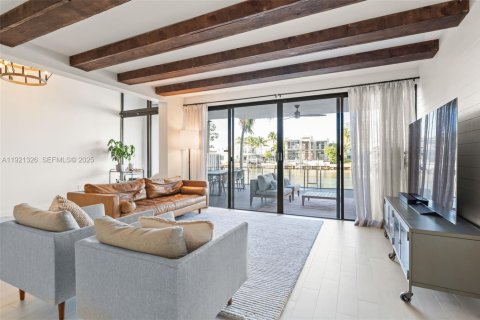 Condominio en venta en Sunny Isles Beach, Florida, 3 dormitorios, 220.18 m2 № 1984494 - foto 4