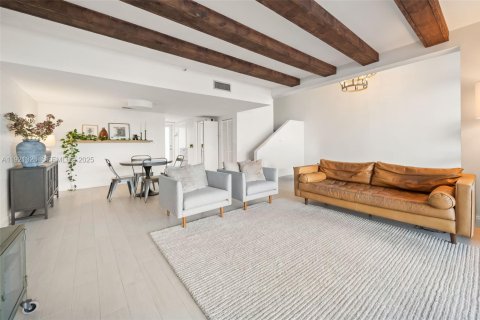 Condominio en venta en Sunny Isles Beach, Florida, 3 dormitorios, 220.18 m2 № 1984494 - foto 7