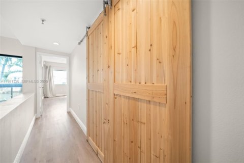 Condominio en venta en Sunny Isles Beach, Florida, 3 dormitorios, 220.18 m2 № 1984494 - foto 27