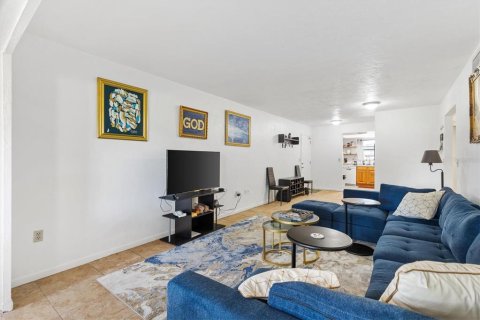 Condominio en venta en Wildwood, Florida, 2 dormitorios, 92.9 m2 № 1529284 - foto 6