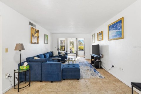 Condominio en venta en Wildwood, Florida, 2 dormitorios, 92.9 m2 № 1529284 - foto 9