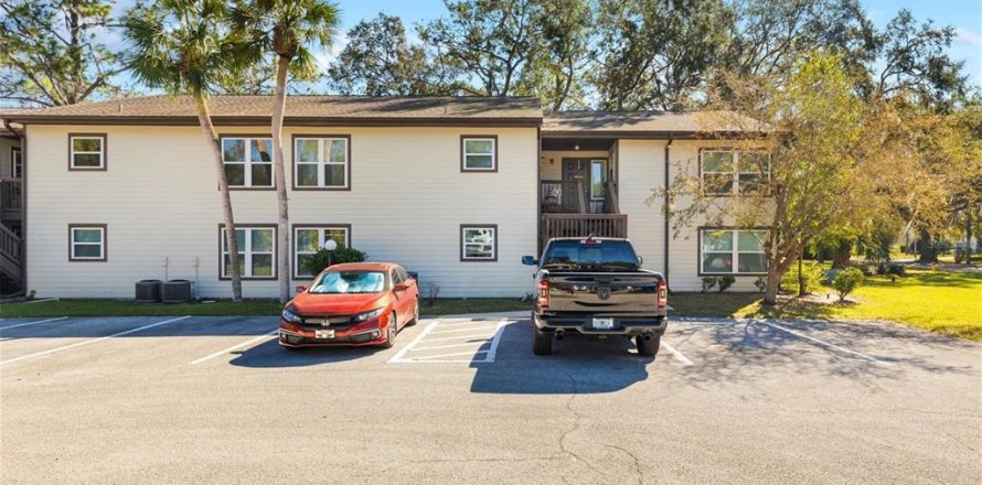 Condominio en Wildwood, Florida, 2 dormitorios  № 1529284