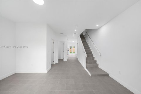 Townhouse in Miami, Florida 3 bedrooms, 133.04 sq.m. № 2027369 - photo 23