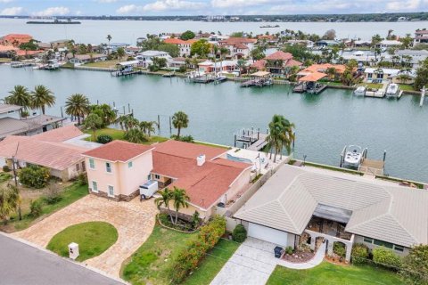 House in Clearwater, Florida 3 bedrooms, 290.23 sq.m. № 1899402 - photo 5