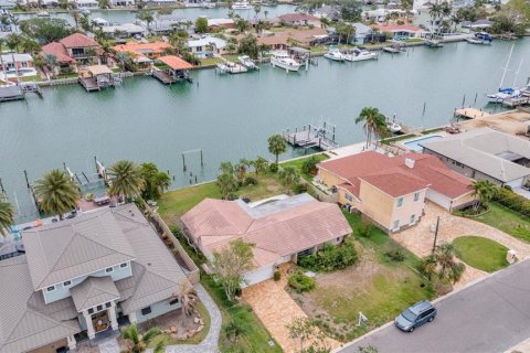House in Clearwater, Florida 3 bedrooms, 290.23 sq.m. № 1899402 - photo 13