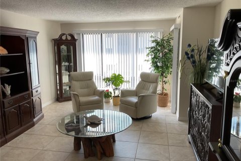 Condo in Punta Gorda, Florida, 1 bedroom № 2113373 - photo 9