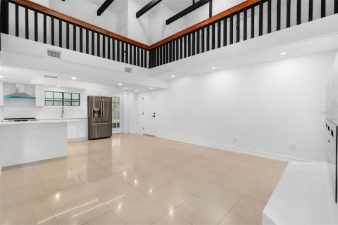 Casa en venta en Orlando, Florida, 4 dormitorios, 188.41 m2 № 2223147 - foto 5