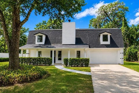 House in Orlando, Florida 4 bedrooms, 188.41 sq.m. № 2223147