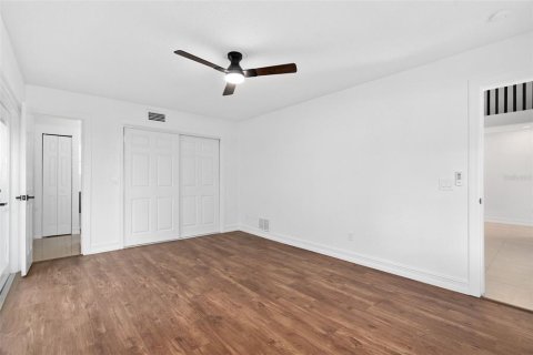 Casa en venta en Orlando, Florida, 4 dormitorios, 188.41 m2 № 2223147 - foto 14