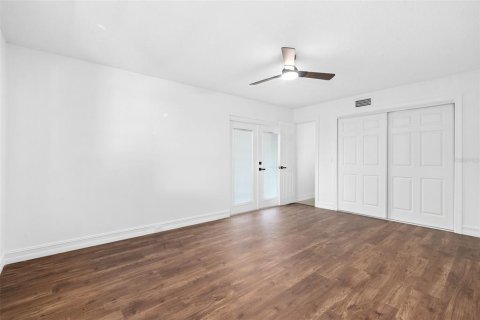 Casa en venta en Orlando, Florida, 4 dormitorios, 188.41 m2 № 2223147 - foto 13