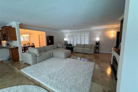 Casa en alquiler en Pinecrest, Florida, 3 dormitorios, 159.7 m2 № 2011844 - foto 4