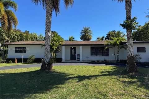 Casa en alquiler en Pinecrest, Florida, 3 dormitorios, 159.7 m2 № 2011844 - foto 2