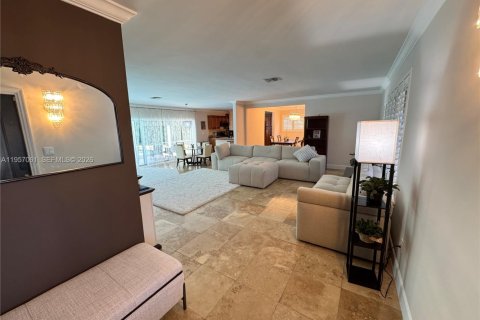 Casa en alquiler en Pinecrest, Florida, 3 dormitorios, 159.7 m2 № 2011844 - foto 3