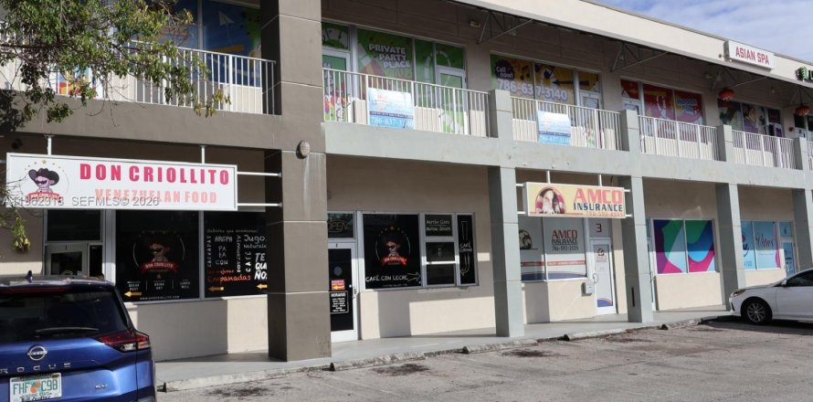 Immobilier commercial à Miami, Floride № 2241873