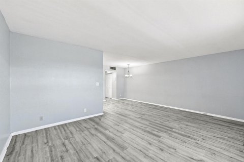 Copropriété à vendre à Coconut Creek, Floride: 1 chambre, 74.14 m2 № 2259942 - photo 5