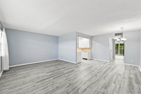 Copropriété à vendre à Coconut Creek, Floride: 1 chambre, 74.14 m2 № 2259942 - photo 3