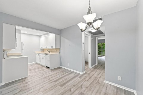 Copropriété à vendre à Coconut Creek, Floride: 1 chambre, 74.14 m2 № 2259942 - photo 11