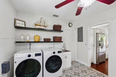 Купить виллу или дом в Майами, Флорида 9 комнат, 227.52м2, № 2395365 - фото 17