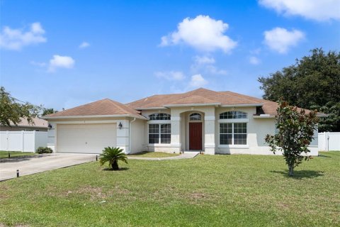 House in Palm Coast, Florida 3 bedrooms, 168.99 sq.m. № 2283379