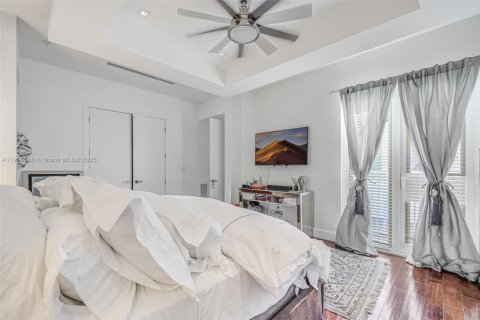 Condo in Coral Gables, Florida, 3 bedrooms  № 2060100 - photo 21