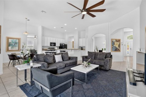 Casa en venta en Davenport, Florida, 5 dormitorios, 264.21 m2 № 2410653 - foto 20