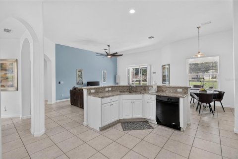 Casa en venta en Davenport, Florida, 5 dormitorios, 264.21 m2 № 2410653 - foto 11