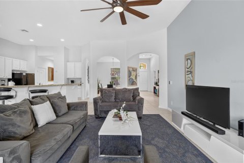 Casa en venta en Davenport, Florida, 5 dormitorios, 264.21 m2 № 2410653 - foto 19