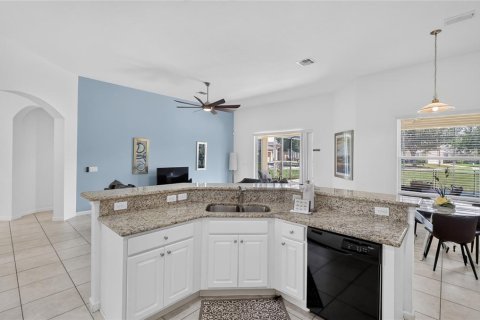 Casa en venta en Davenport, Florida, 5 dormitorios, 264.21 m2 № 2410653 - foto 14