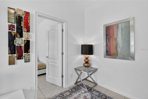 Casa en venta en Davenport, Florida, 5 dormitorios, 264.21 m2 № 2410653 - foto 27