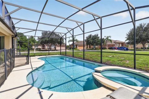 Casa en venta en Davenport, Florida, 5 dormitorios, 264.21 m2 № 2410653 - foto 2
