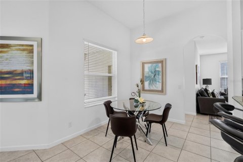 Casa en venta en Davenport, Florida, 5 dormitorios, 264.21 m2 № 2410653 - foto 21