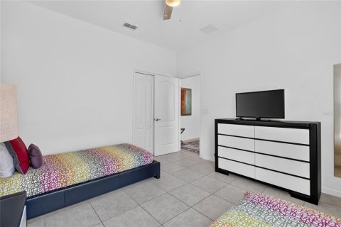 Casa en venta en Davenport, Florida, 5 dormitorios, 264.21 m2 № 2410653 - foto 29