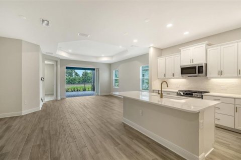 Villa ou maison à vendre à Bradenton, Floride: 2 chambres, 152.17 m2 № 2407000 - photo 2