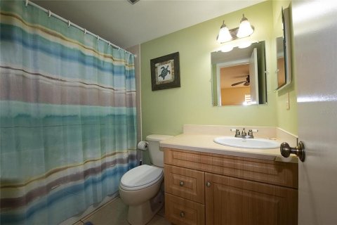 Condo in New Smyrna Beach, Florida, 2 bedrooms  № 2108441 - photo 6