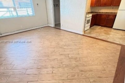 House in Hollywood, Florida 285.58 sq.m. № 2041629 - photo 3