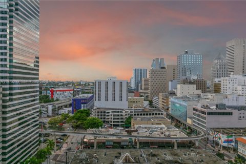 Купить коммерческую недвижимость в Майами, Флорида № 2033890 - фото 9