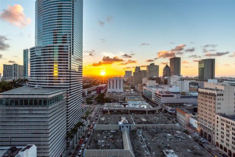 Купить коммерческую недвижимость в Майами, Флорида № 2033890 - фото 8