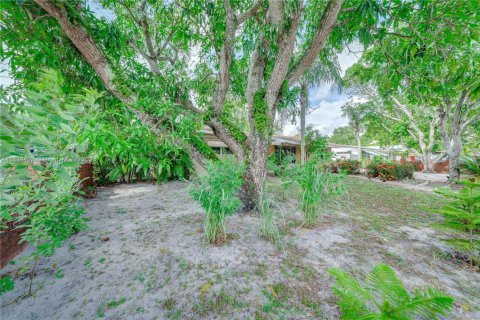 House in Hollywood, Florida 3 bedrooms, 160.44 sq.m. № 1830801 - photo 7
