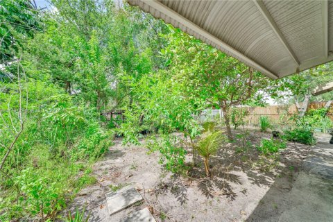 House in Hollywood, Florida 3 bedrooms, 160.44 sq.m. № 1830801 - photo 29