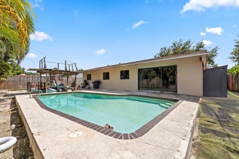 Купить виллу или дом в Катлер-Бей, Флорида 4 спальни, 181.81м2, № 2031575 - фото 30